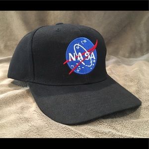 New w/o tags NASA SnapBack “The Classics” Black Baseball Hat Cap